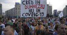 protestatari români folosesc religia pentru a-și arăta nemulțumirea și neîncrederea în informațiile primite despre pandemia covid